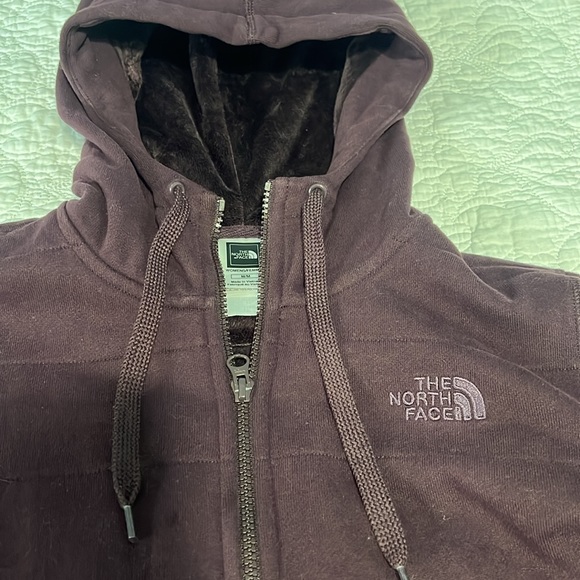 The North Face Quilted Full Zip Jacket - Picture 2 of 6